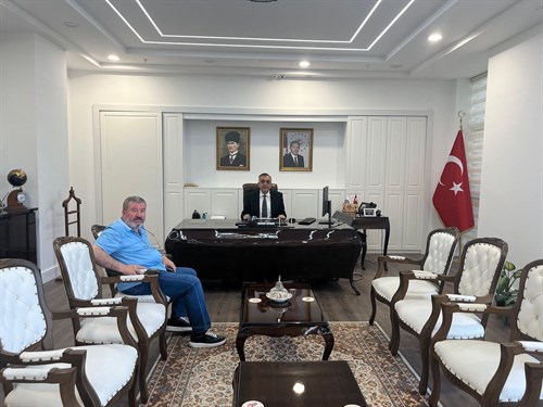 Kaymakamımız Sayın Mahmut Nedim TUNÇER, İş İnsanı Ergin AKAR’ın ziyaretini makamında kabul etti.