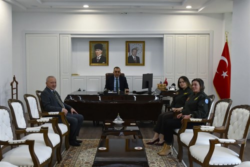 Kaymakamımız Sayın Mahmut Nedim TUNÇER, Türk Hava Kurumu’nun 100. Kuruluş Yıl Dönümü Anma Etkinlikleri Kapsamında Buca Türk Hava Kurumu..